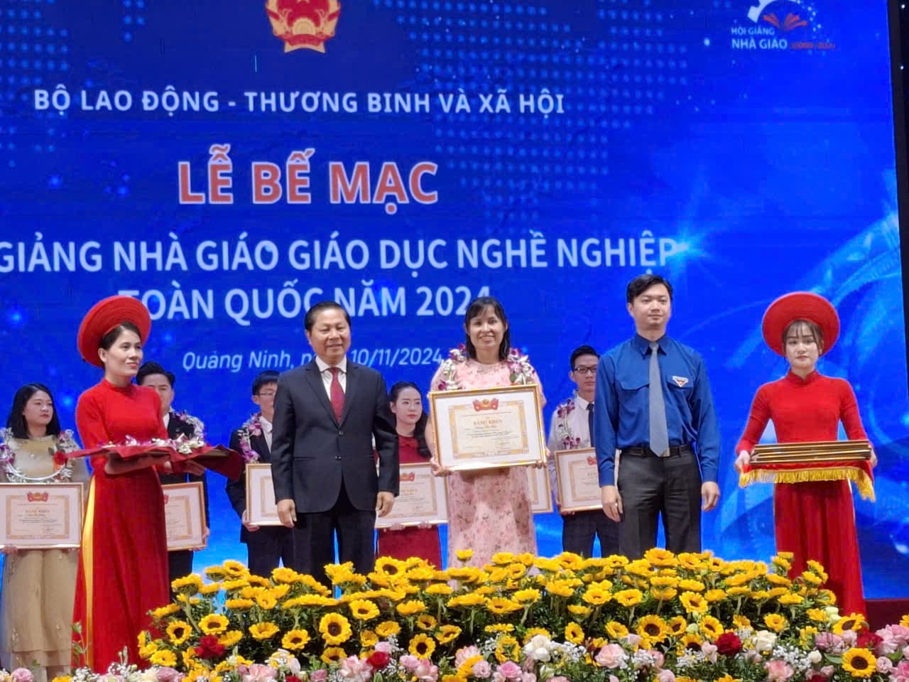 Bắc Giang: 4/6 giáo viên đoạt giải tại Hội giảng Nhà giáo giáo dục nghề nghiệp toàn quốc|https://bgmc.edu.vn/chi-tiet-tin-tuc/-/asset_publisher/M0UUAFstbTMq/content/bac-giang-4-6-giao-vien-oat-giai-tai-hoi-giang-nha-giao-giao-duc-nghe-nghiep-toan-quoc